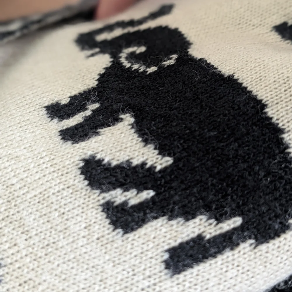 Black & Cream Elephant Pattern Boho Aztec Reversible Knit Sweater Wrap - Picture 15 of 16